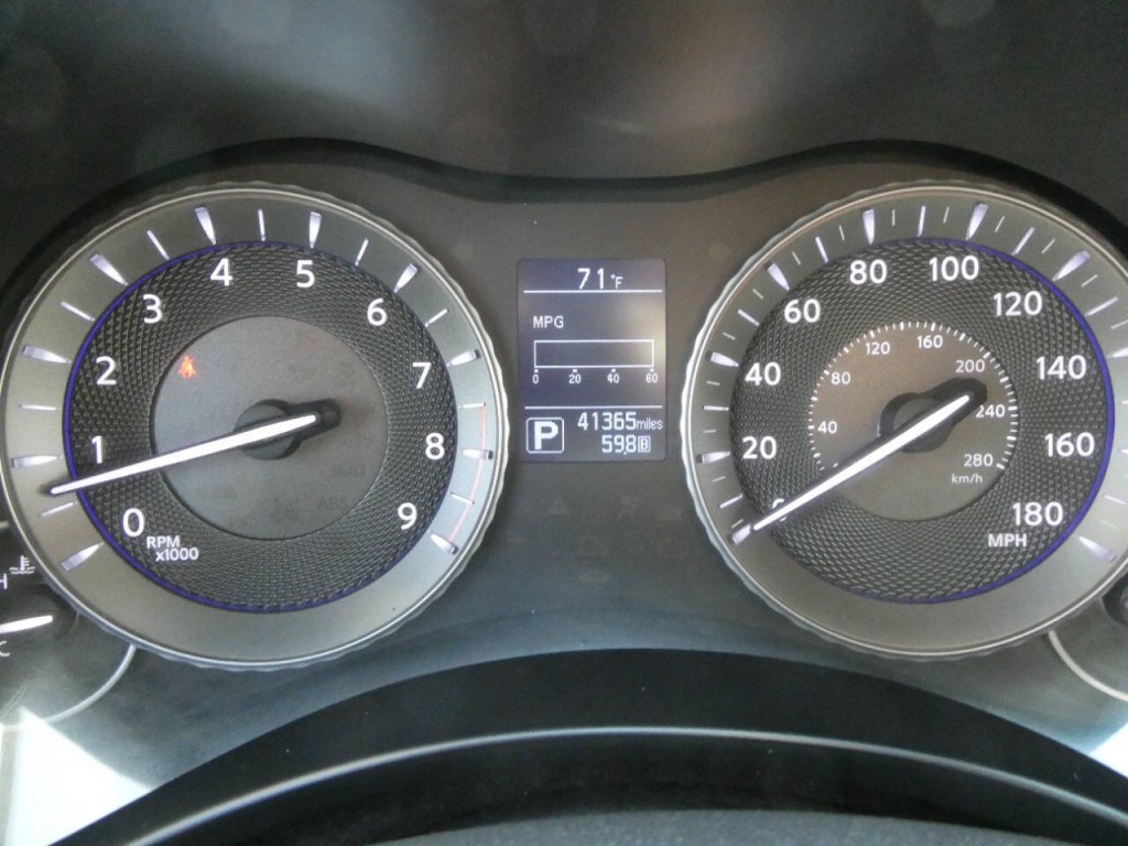 2016 INFINITI Q70 Image 13