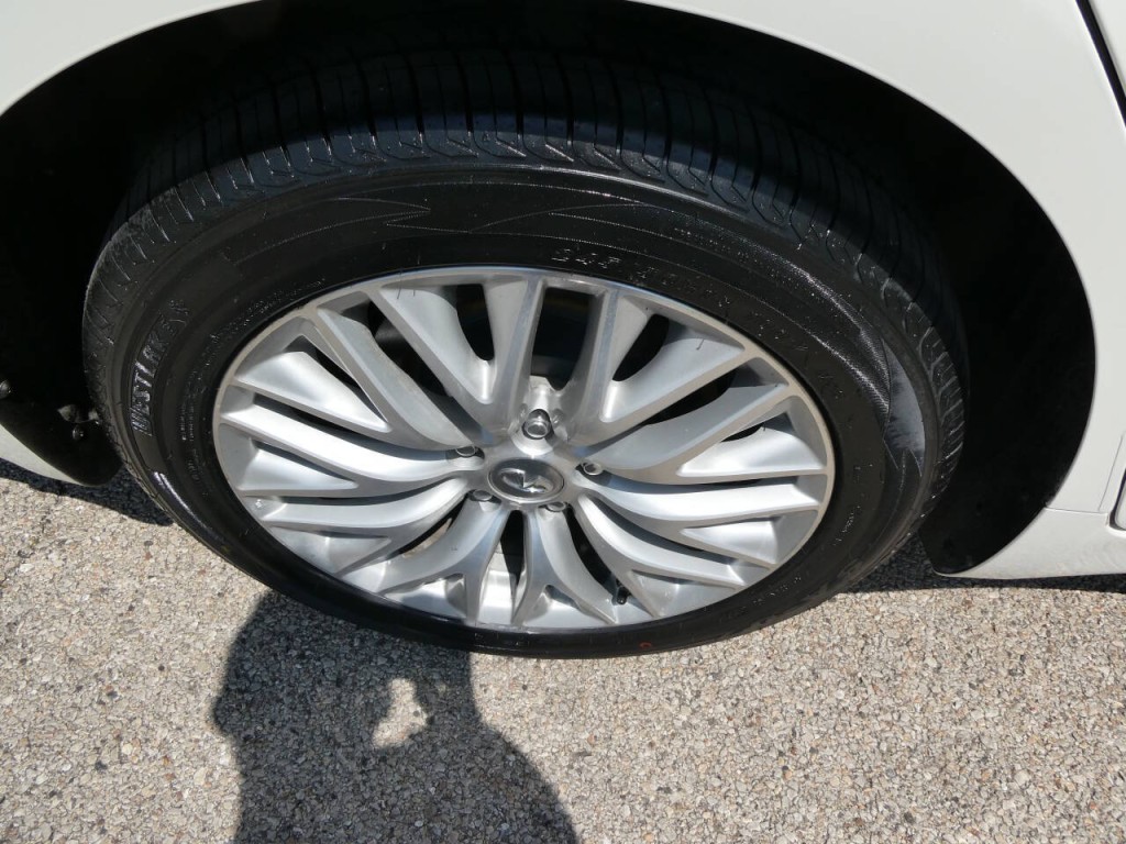 2016 INFINITI Q70 Image 28