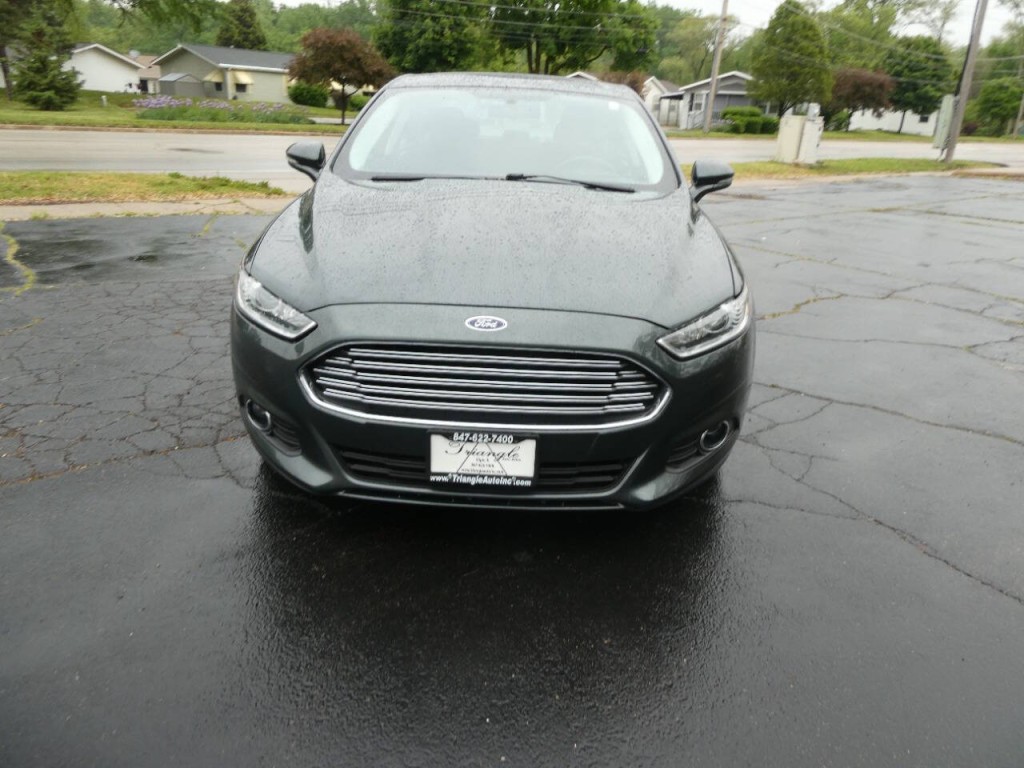 2016 Ford Fusion Image 2
