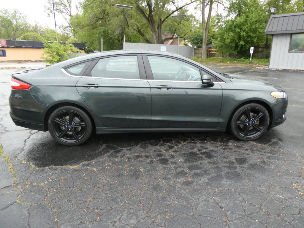2016 Ford Fusion Image 4