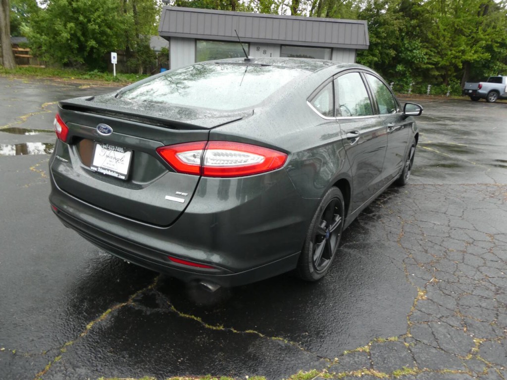 2016 Ford Fusion Image 5