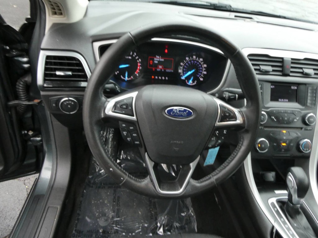 2016 Ford Fusion Image 12