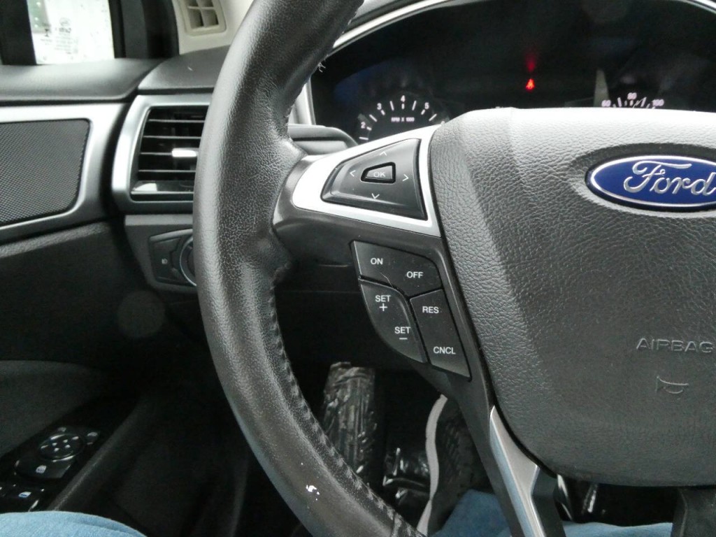 2016 Ford Fusion Image 14