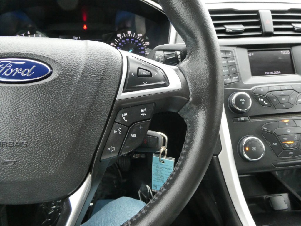 2016 Ford Fusion Image 15