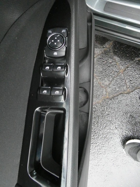 2016 Ford Fusion Image 22