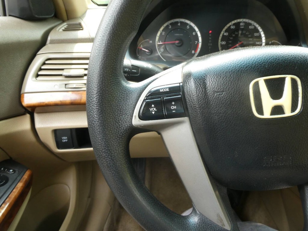 2009 Honda Accord Image 12