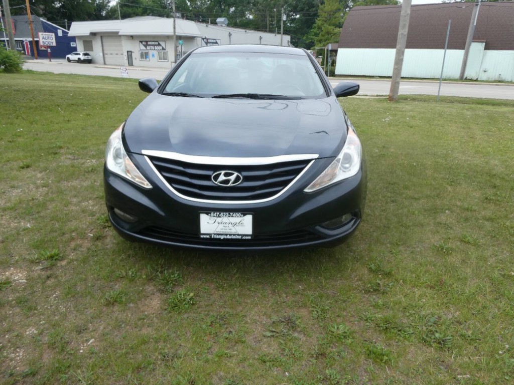 2013 Hyundai Sonata Image 2