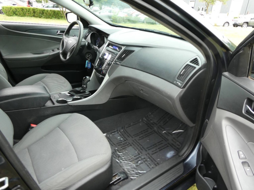 2013 Hyundai Sonata Image 16