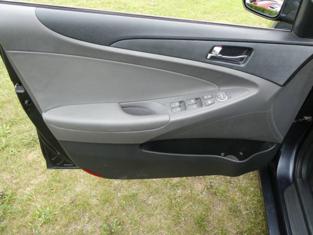 2013 Hyundai Sonata Image 21