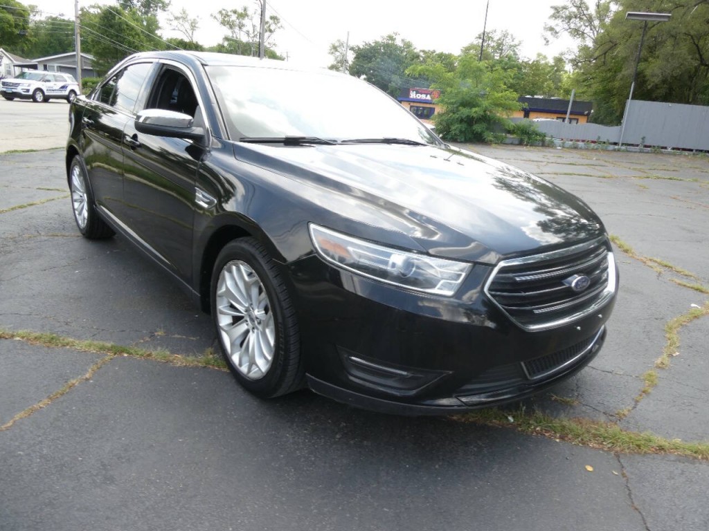 2019 Ford Taurus Image 3