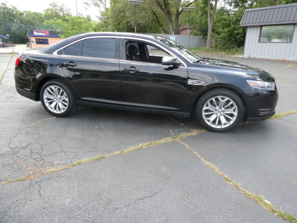 2019 Ford Taurus Image 4