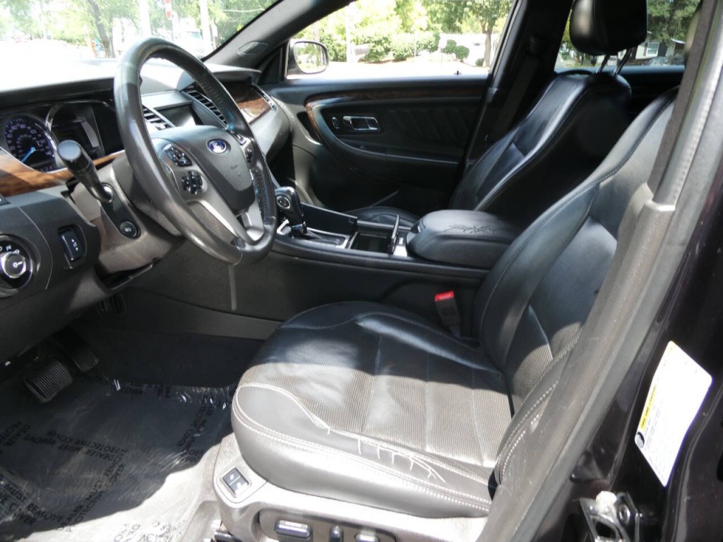 2019 Ford Taurus Image 8