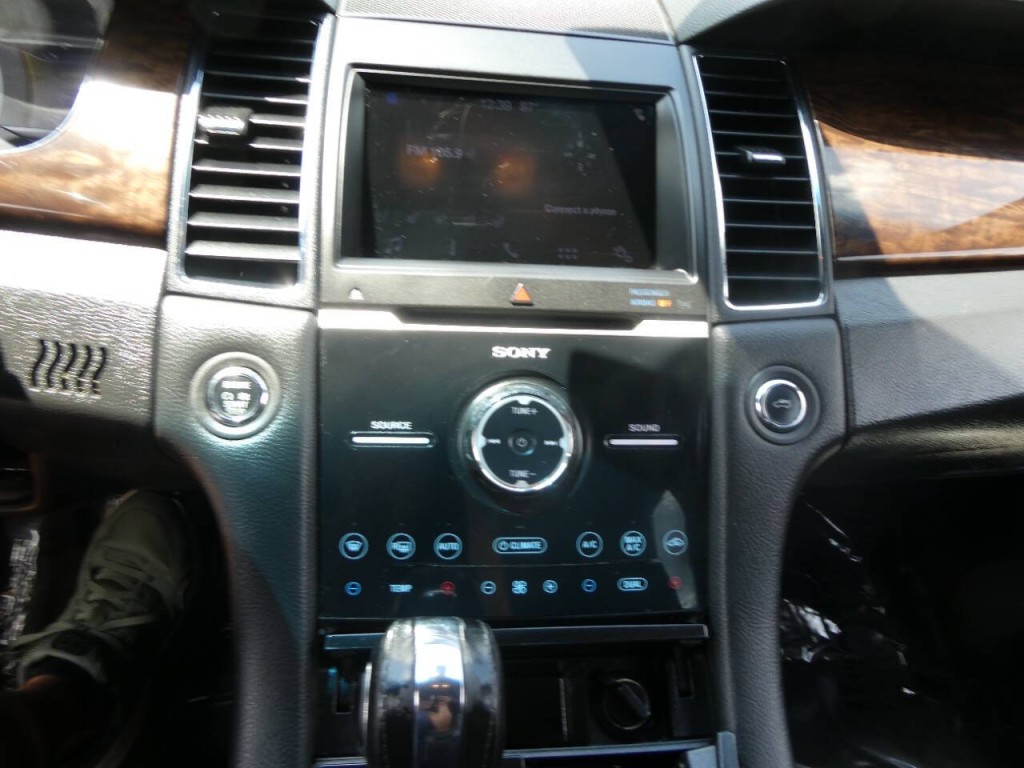 2019 Ford Taurus Image 15