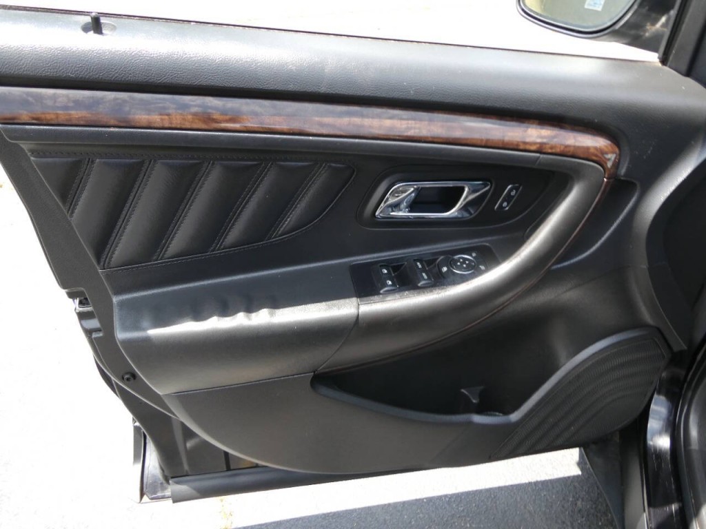 2019 Ford Taurus Image 18