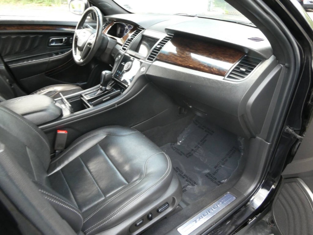 2019 Ford Taurus Image 24