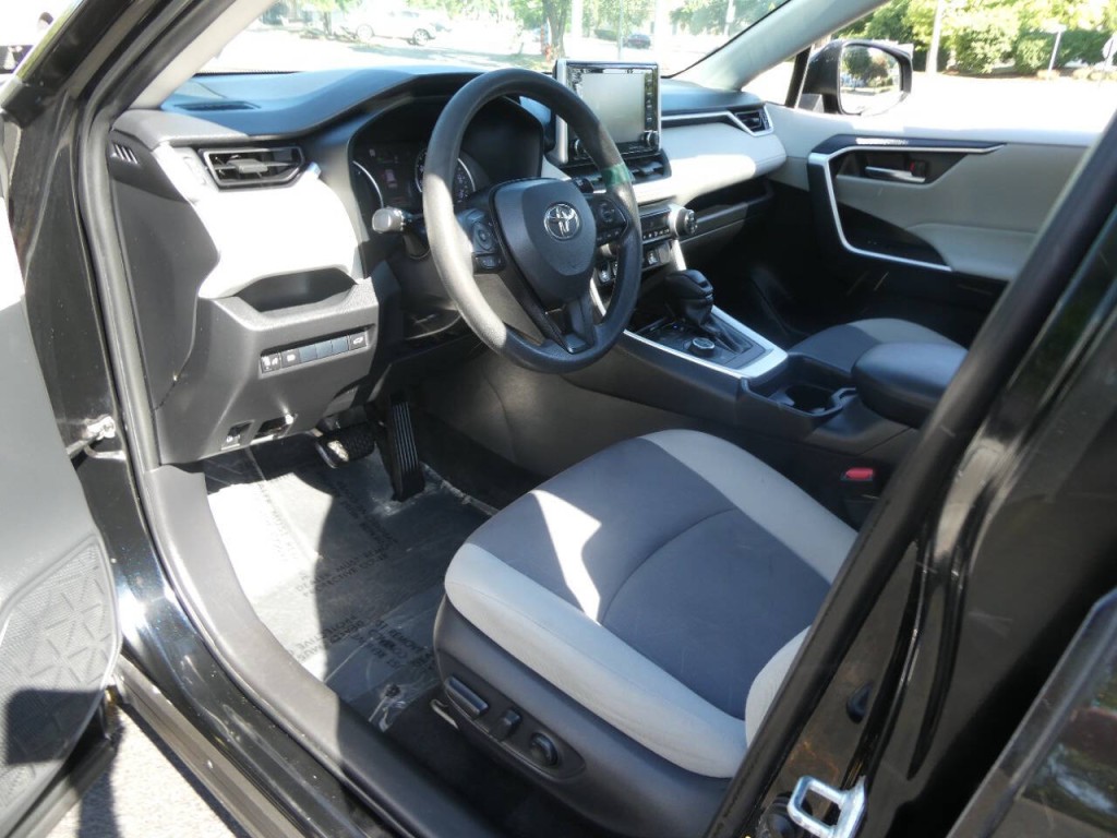 2019 Toyota Rav4 Image 9
