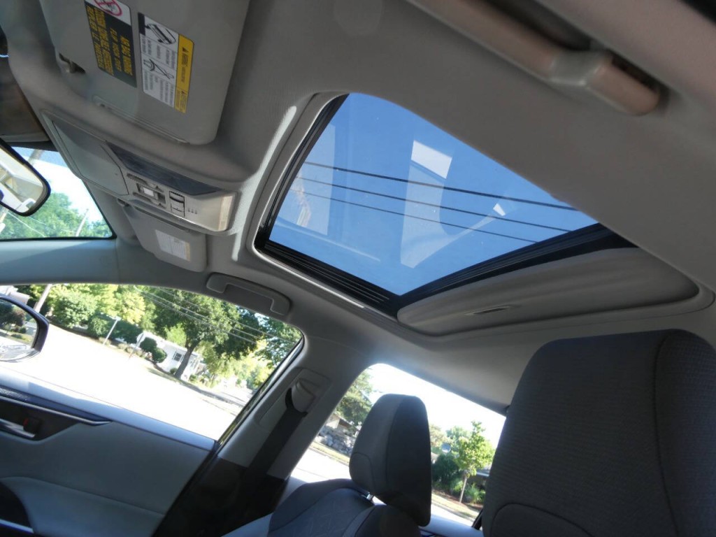 2019 Toyota Rav4 Image 17