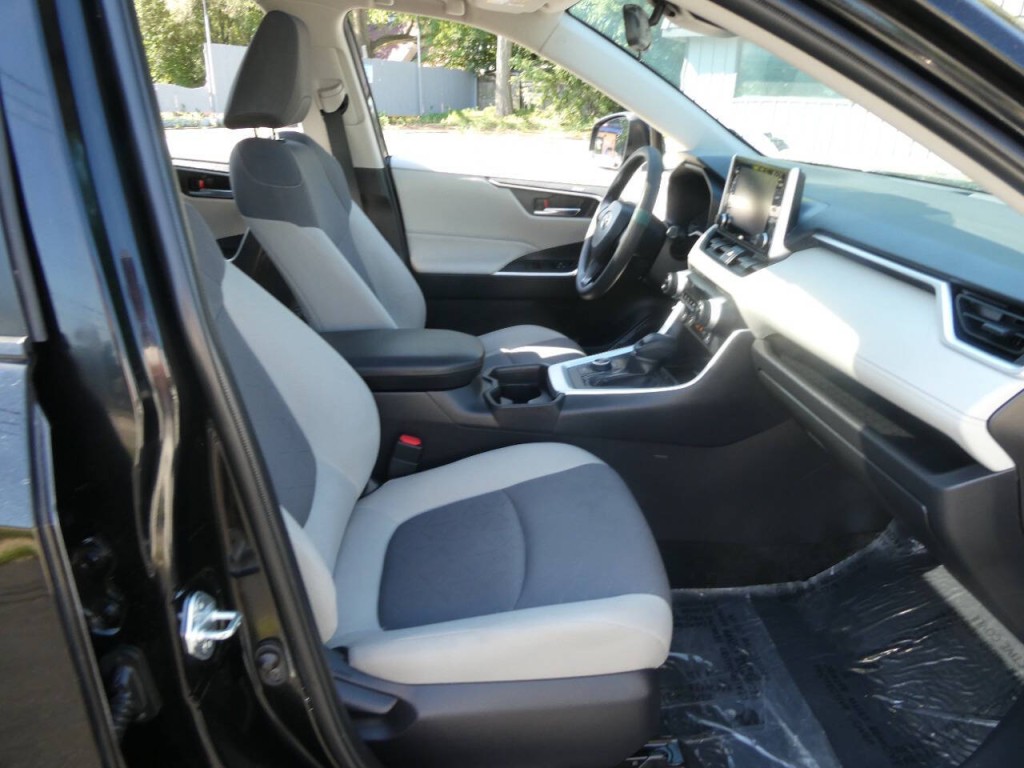2019 Toyota Rav4 Image 18