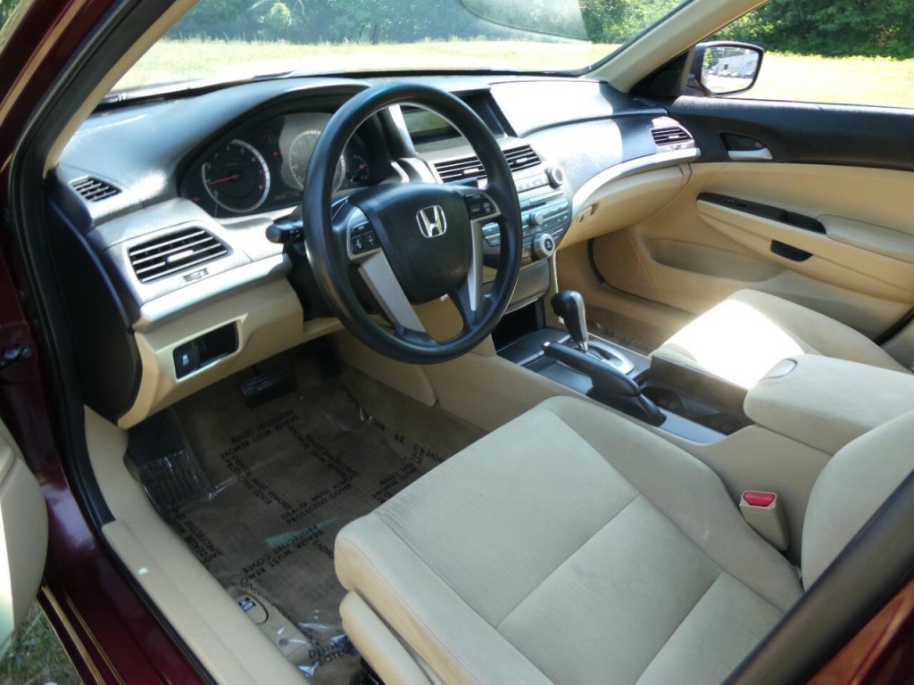 2011 Honda Accord Image 9