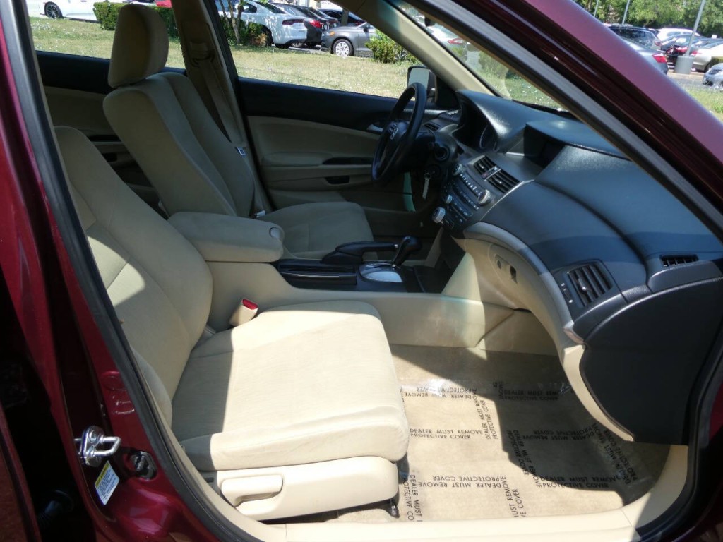 2011 Honda Accord Image 16