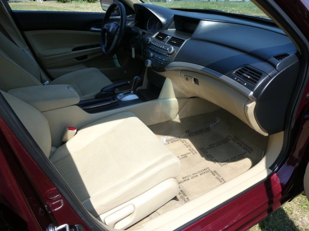 2011 Honda Accord Image 17