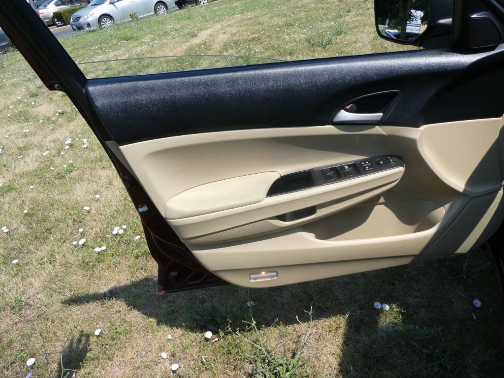 2011 Honda Accord Image 21