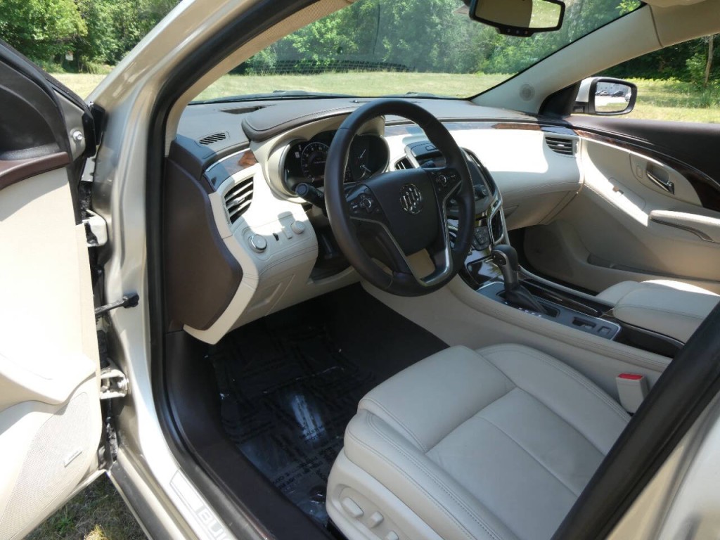 2016 Buick LaCrosse Image 10