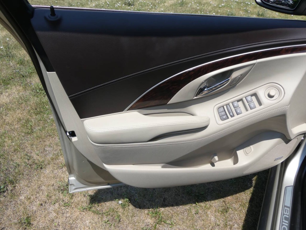 2016 Buick LaCrosse Image 27