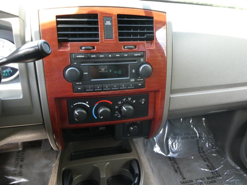2005 Dodge Dakota Image 16