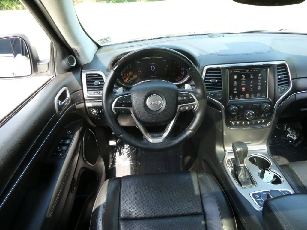 2017 Jeep Grand Cherokee Image 11