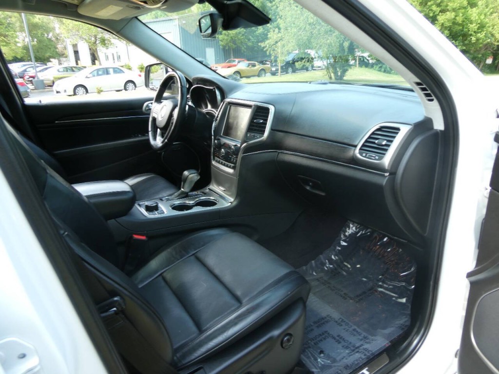 2017 Jeep Grand Cherokee Image 21