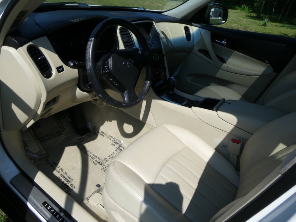 2016 INFINITI QX50 Image 9