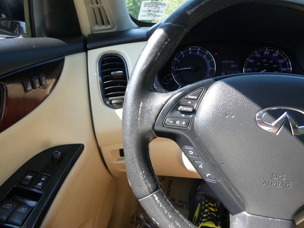 2016 INFINITI QX50 Image 12