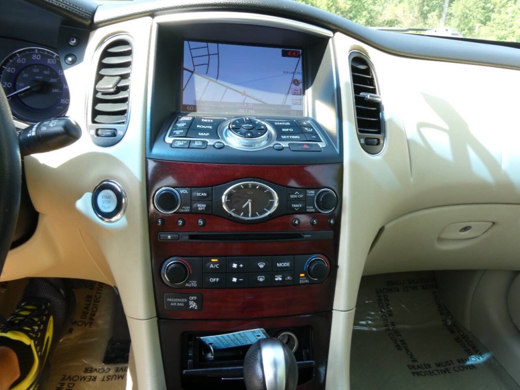2016 INFINITI QX50 Image 14