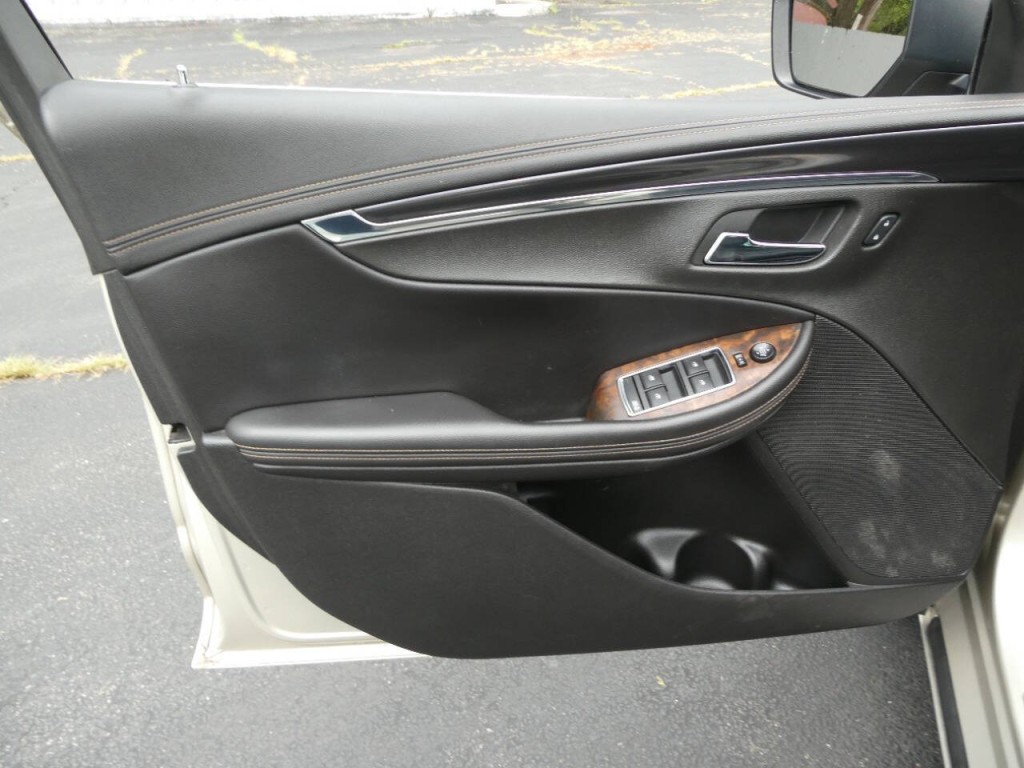 2014 Chevrolet Impala Image 25
