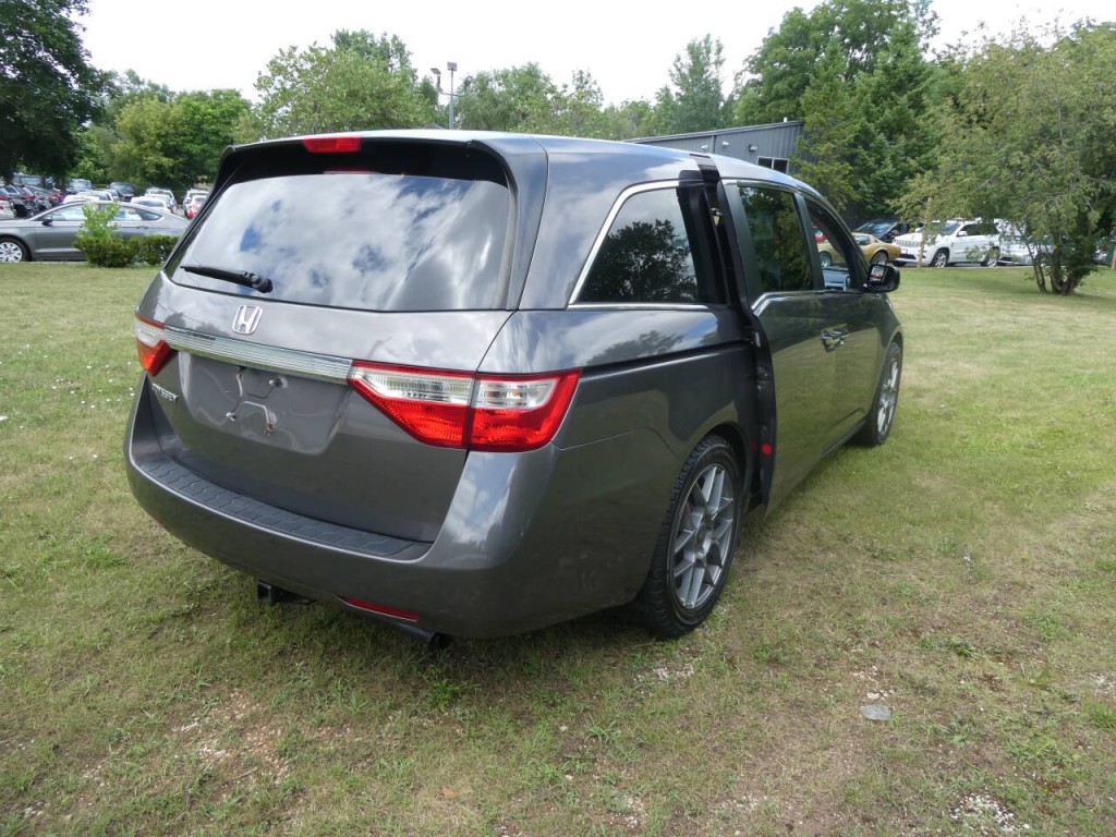 2012 Honda Odyssey Image 5
