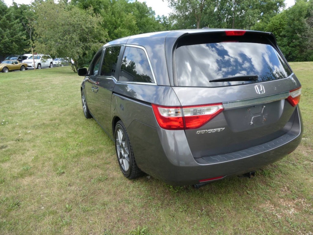 2012 Honda Odyssey Image 8
