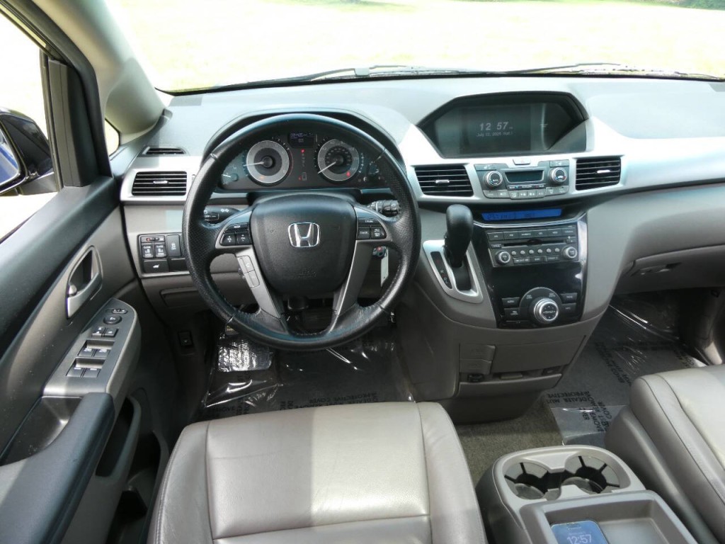 2012 Honda Odyssey Image 12