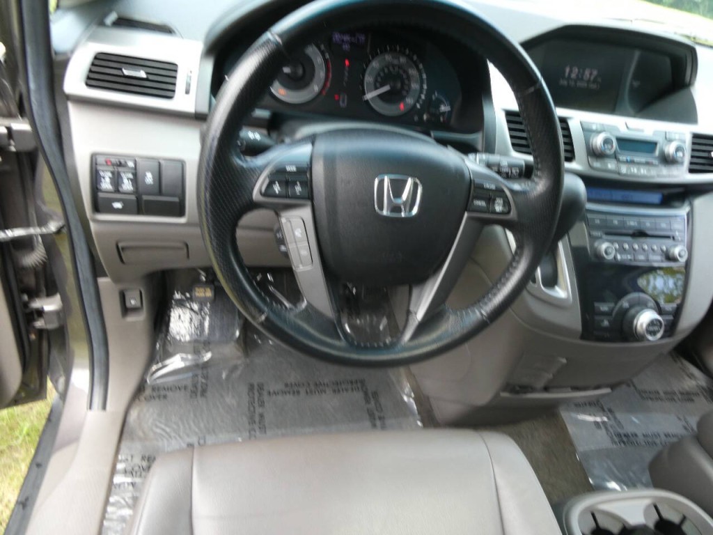 2012 Honda Odyssey Image 13