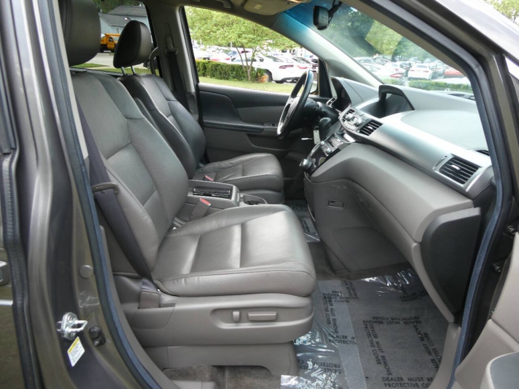 2012 Honda Odyssey Image 20