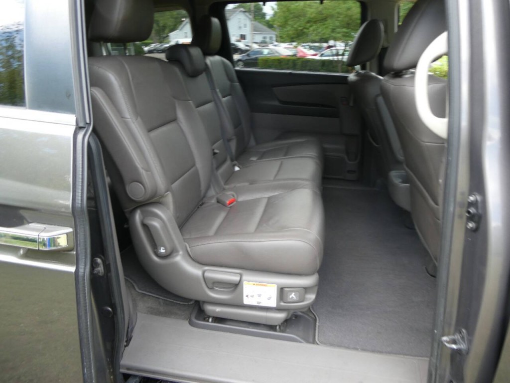 2012 Honda Odyssey Image 22