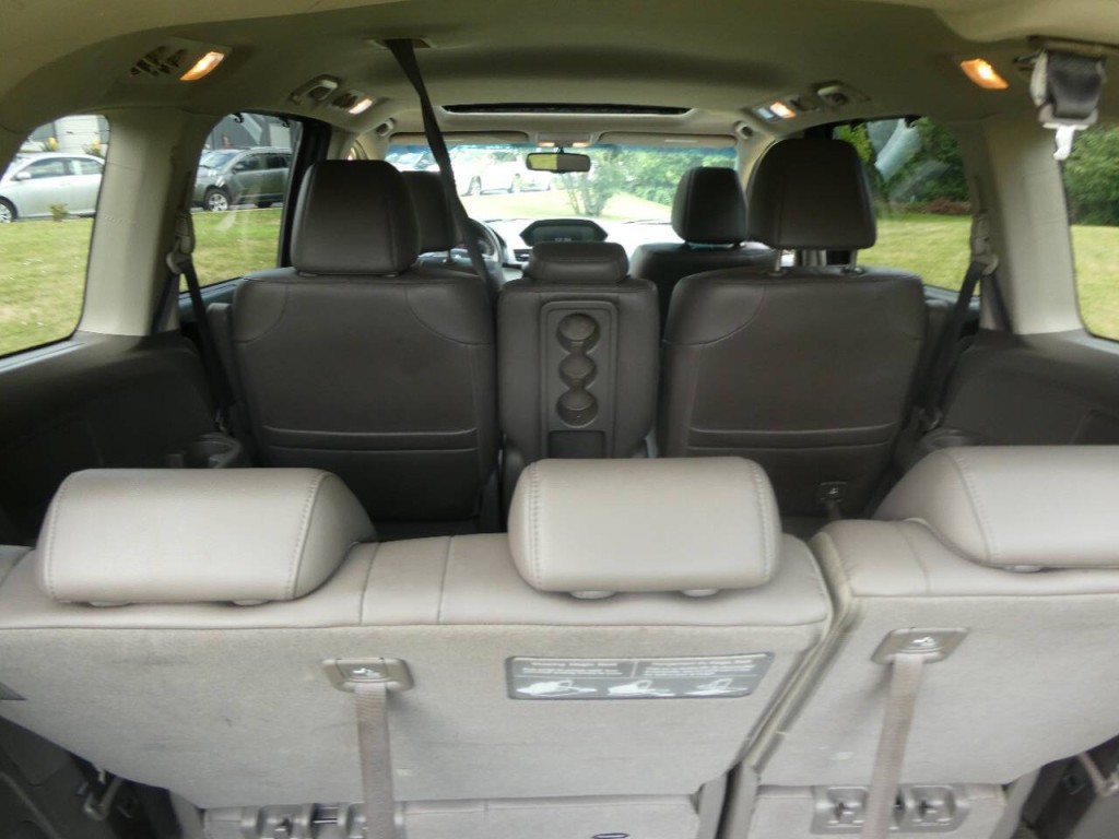 2012 Honda Odyssey Image 25