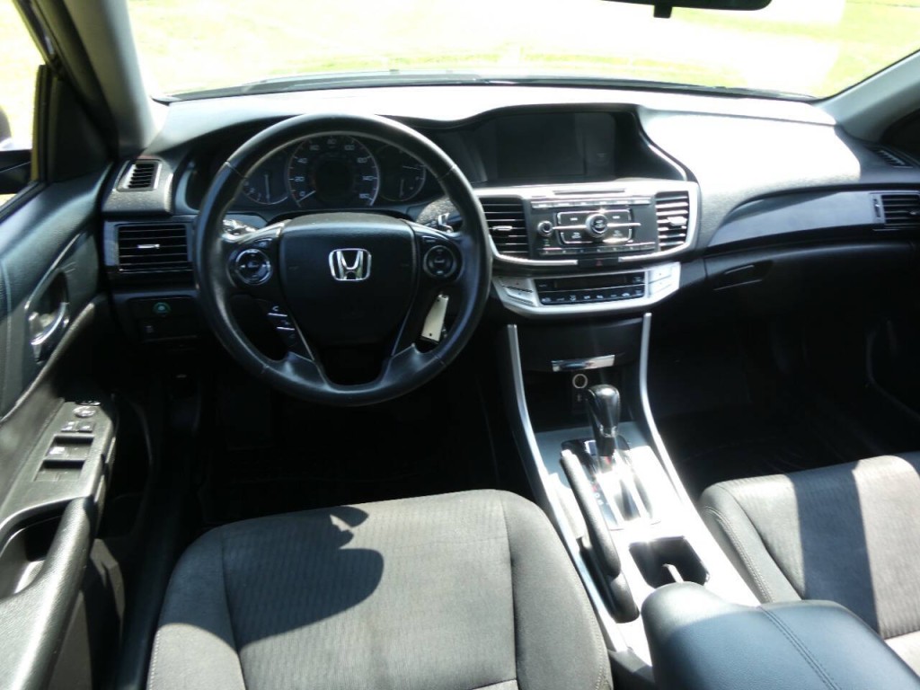 2013 Honda Accord Image 11