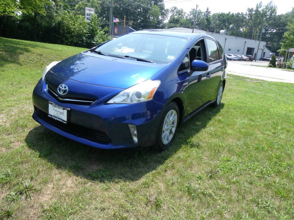 2013 Toyota Prius Image 1