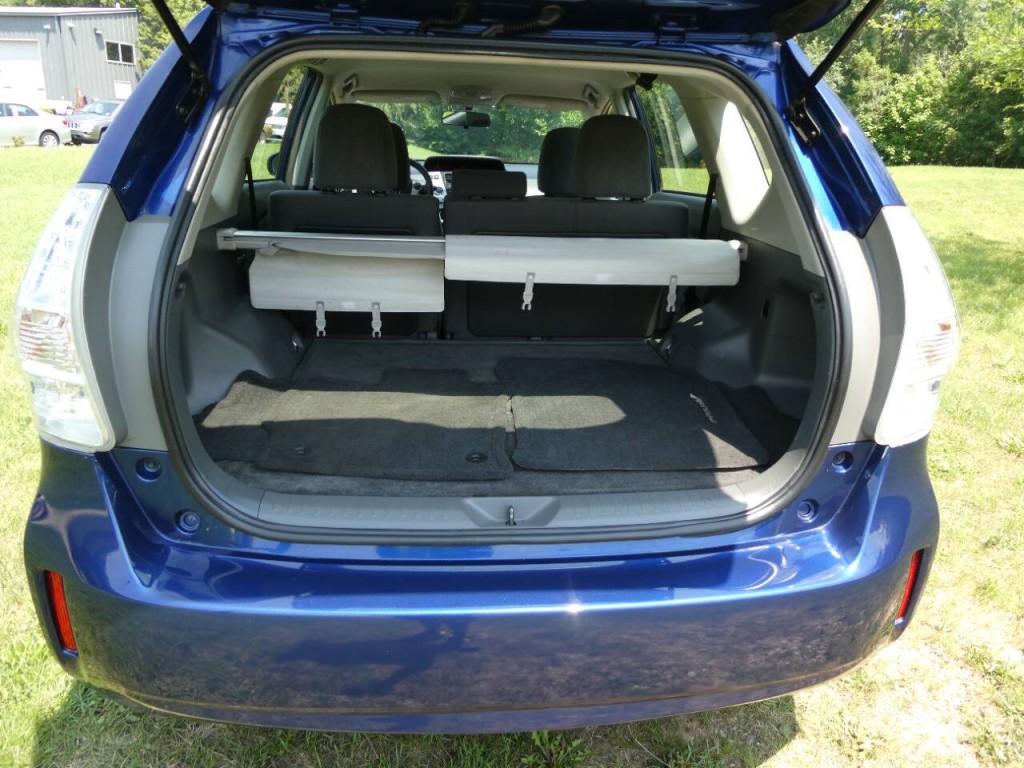 2013 Toyota Prius Image 7