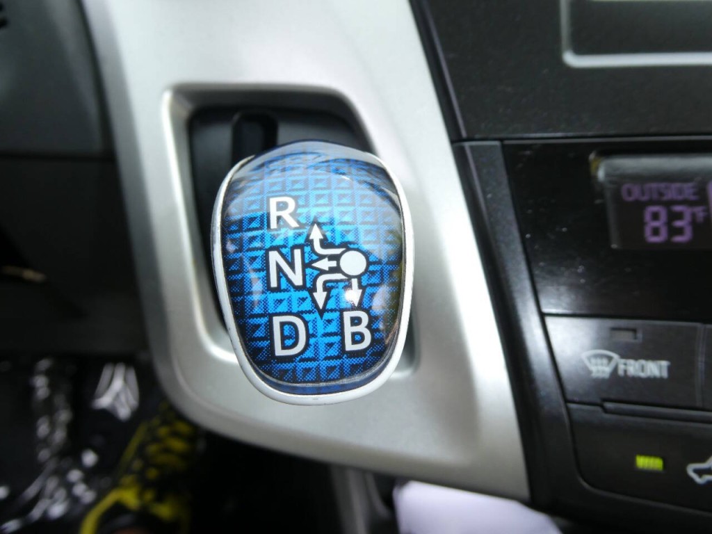 2013 Toyota Prius Image 18