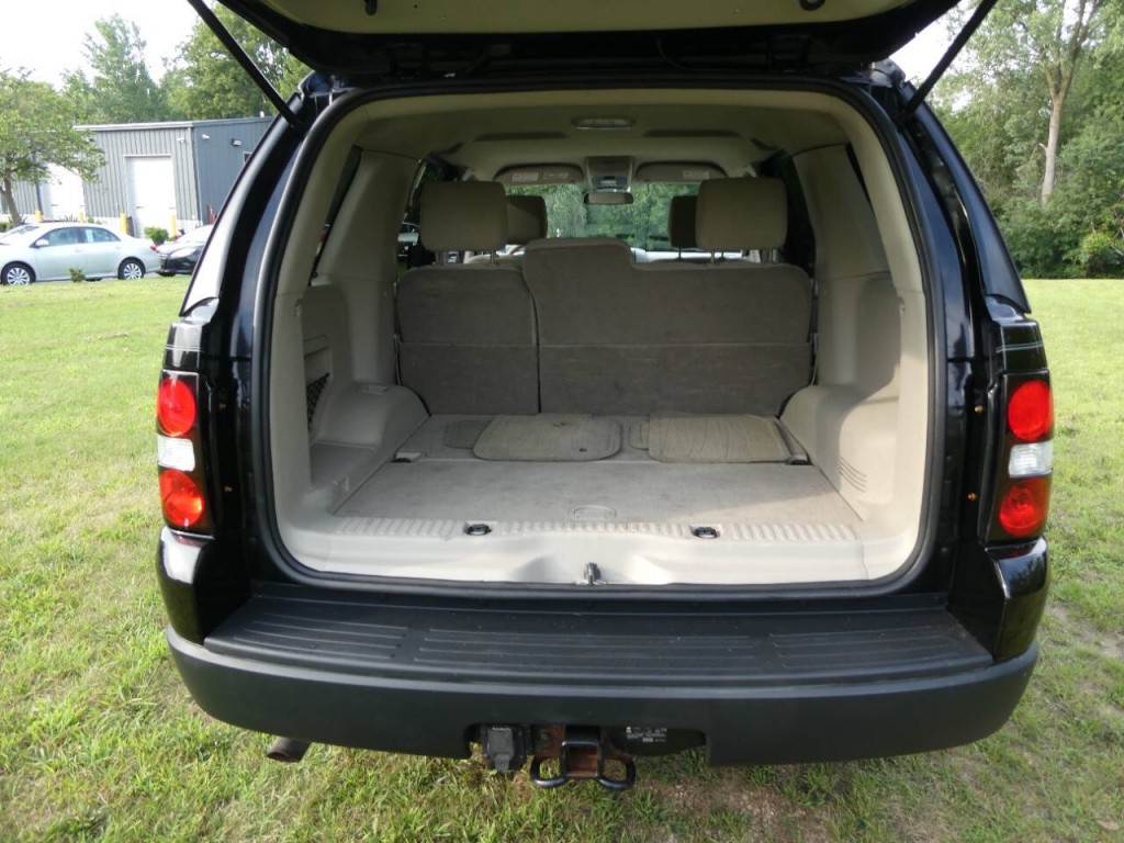 2007 Ford Explorer Image 8