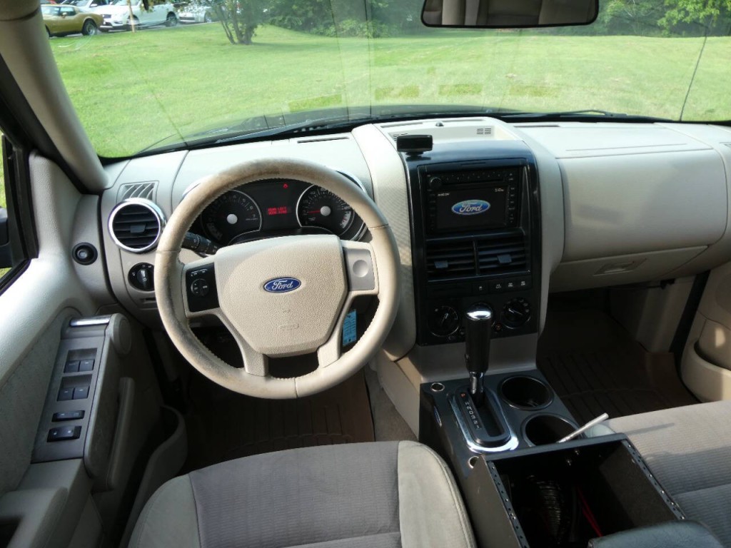 2007 Ford Explorer Image 11