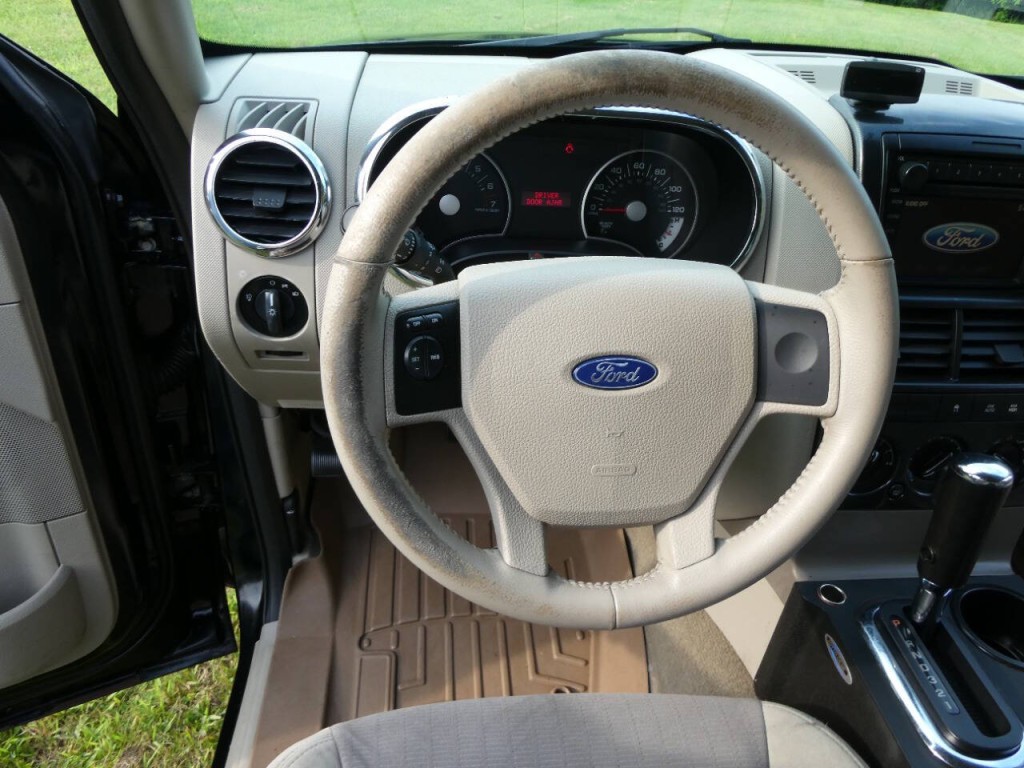 2007 Ford Explorer Image 12