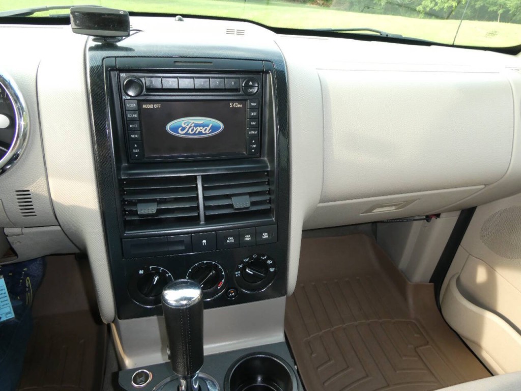 2007 Ford Explorer Image 14